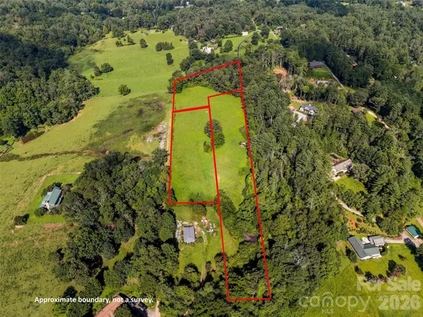 99999 Farm Hills LN, Fletcher, NC 28732