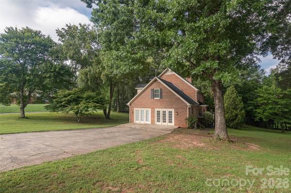 102 Ridgeview DR, Rutherfordton, NC 28139