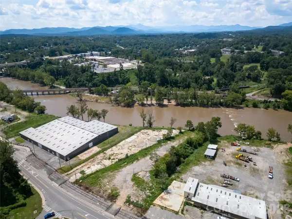 458 Riverside DR, Asheville, NC 28801