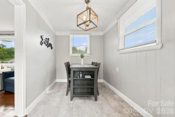 129 33rd ST NW, Hickory, NC 28601