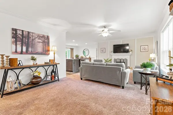 312 Sailwinds RD, Mooresville, NC 28115