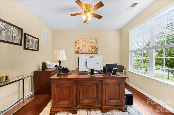 13522 Hyperion Hills LN, Charlotte, NC 28278