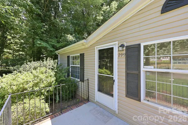 299 Sailwinds RD, Mooresville, NC 28115