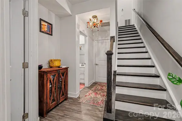 1206 Gleason WAY, Charlotte, NC 28217