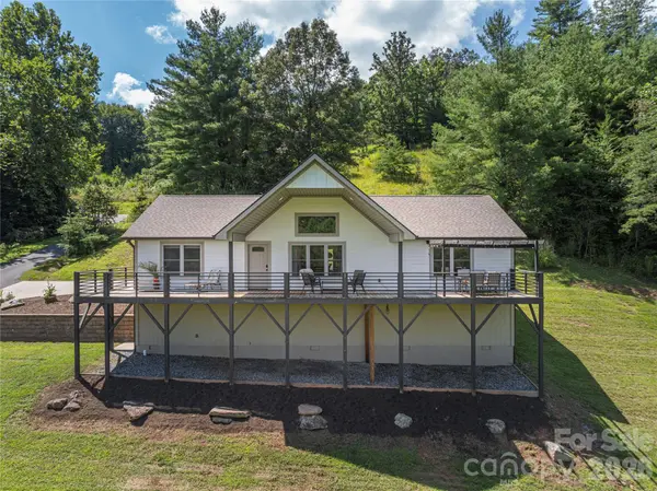 68 Clear View DR, Mars Hill, NC 28754
