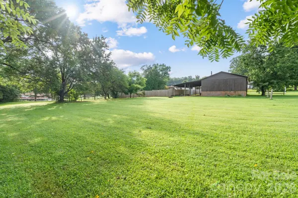 3968 Hollywood Ridge RD, Lenoir, NC 28645