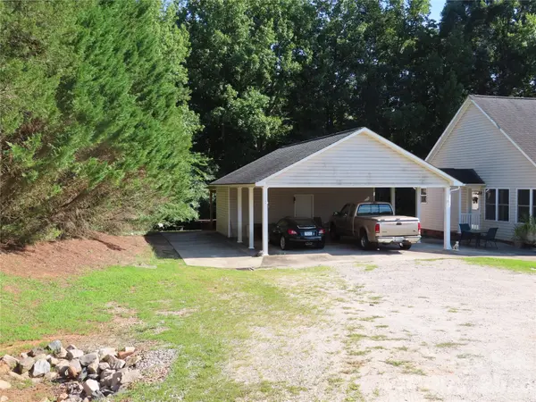 1083 Sharon RD, York, SC 29745