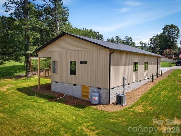 3143 2nd ST, Valdese, NC 28690