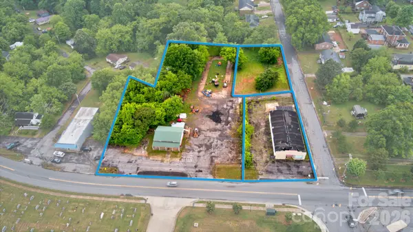 225 E D ST, Newton, NC 28658