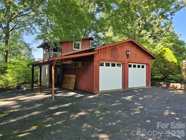 5086 Burkemont RD, Morganton, NC 28655