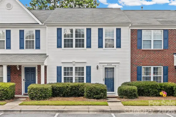 3240 Barons Court RD, Charlotte, NC 28213