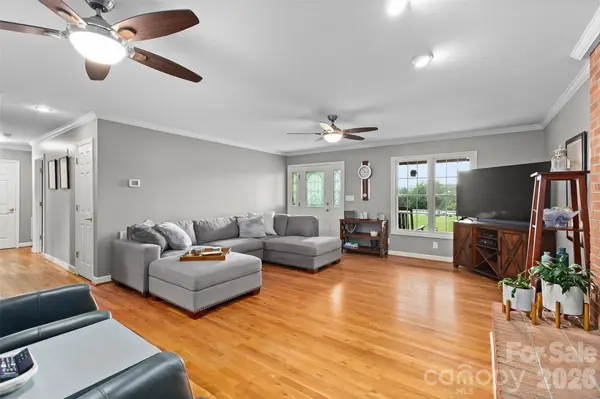 5398 B Reidsville RD, Walkertown, NC 27051