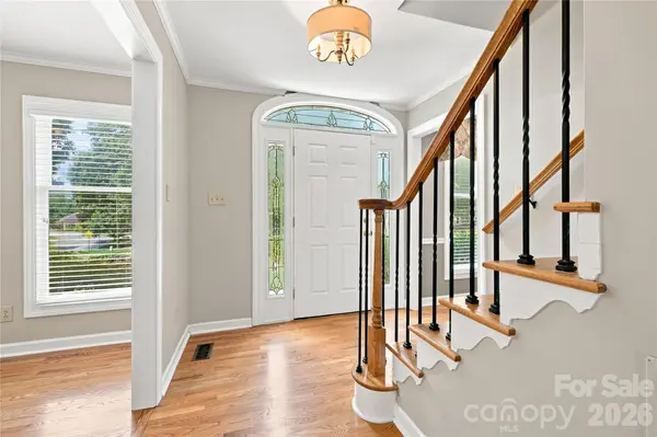 3906 Wandering LN NE, Hickory, NC 28601