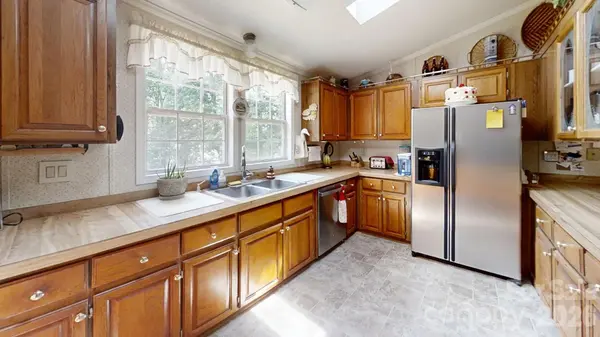 2172 Little Mountain RD, Alexis, NC 28006