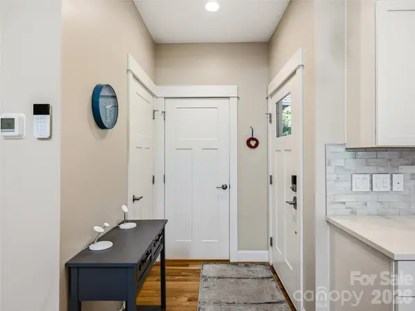 409 Kessler PL, Asheville, NC 28804