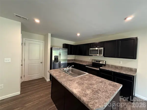 4208 Bowline DR, Charlotte, NC 28269