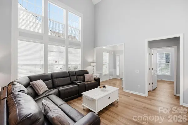 8530 Heron Glen DR, Charlotte, NC 28269