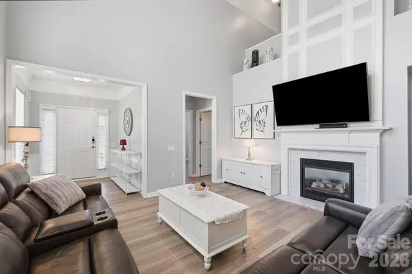 8530 Heron Glen DR, Charlotte, NC 28269
