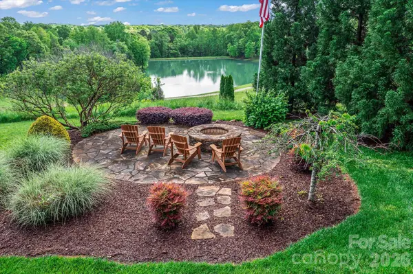 1807 Charden RD, Davidson, NC 28036