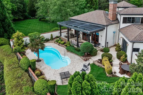 1807 Charden RD, Davidson, NC 28036