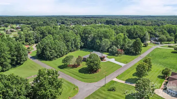 3008 Eaker DR, Cherryville, NC 28021