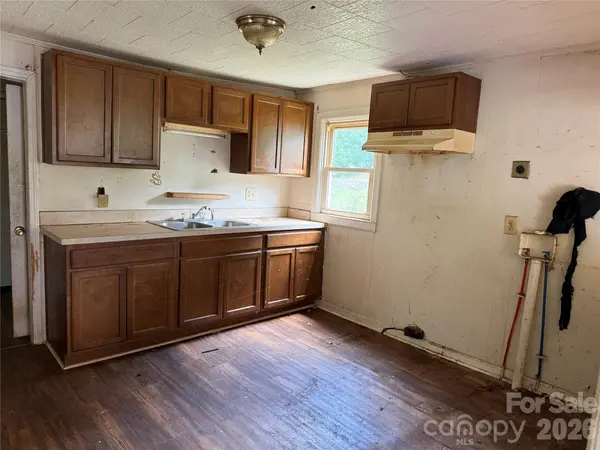 712 N Myrtle ST, Gastonia, NC 28052