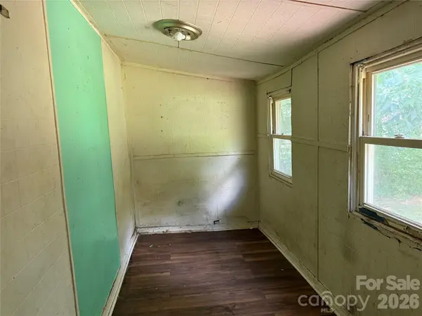 712 N Myrtle ST, Gastonia, NC 28052