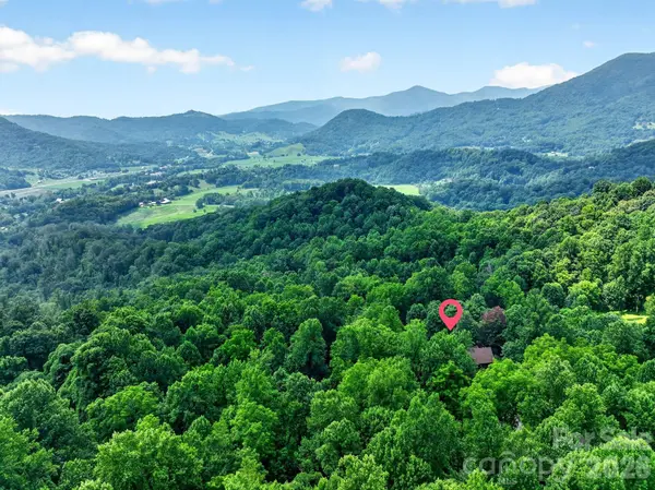142 Marquis LN, Waynesville, NC 28785