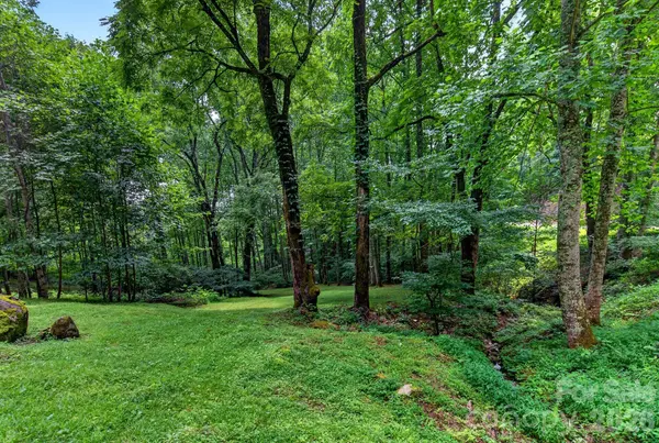 142 Marquis LN, Waynesville, NC 28785