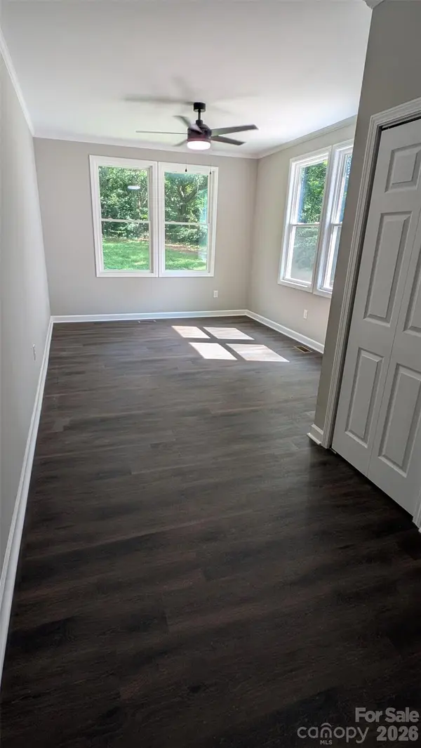 522 Stockton ST, Statesville, NC 28677