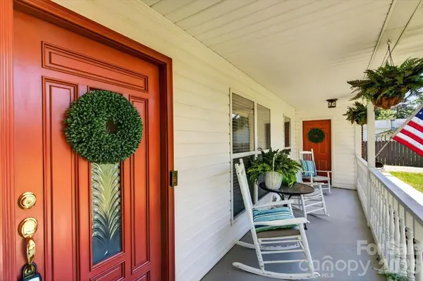 7142 Little Mountain RD, Sherrills Ford, NC 28673
