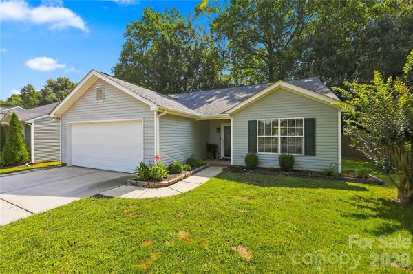 512 River View DR, Lowell, NC 28098