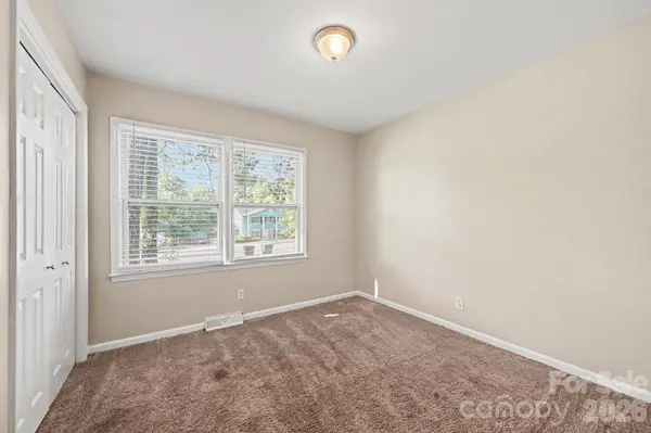 6915 Idlewild RD, Charlotte, NC 28212