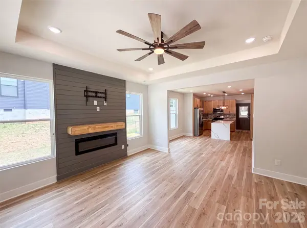 490 E 22nd ST, Kannapolis, NC 28083