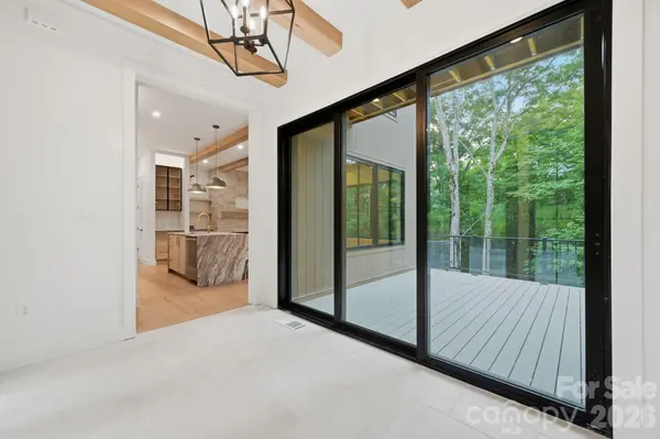 519 Rock Spring CIR, Sugar Mountain, NC 28604