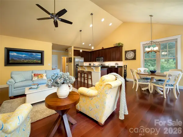 21 N Kaufman Stone WAY, Biltmore Lake, NC 28715