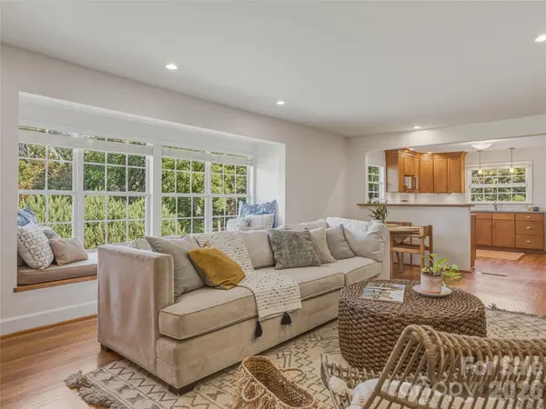 29 Westall AVE, Asheville, NC 28804
