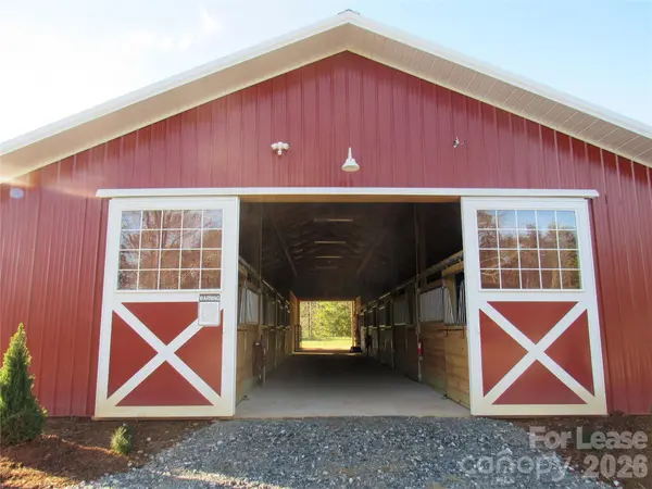 1865 Moore RD, Tryon, NC 28782