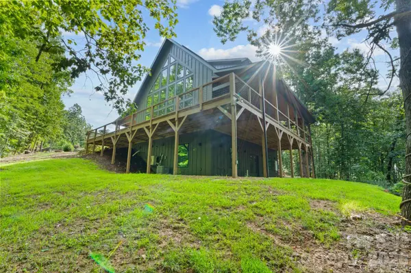 3135 Laurel Heights DR, Morganton, NC 28655