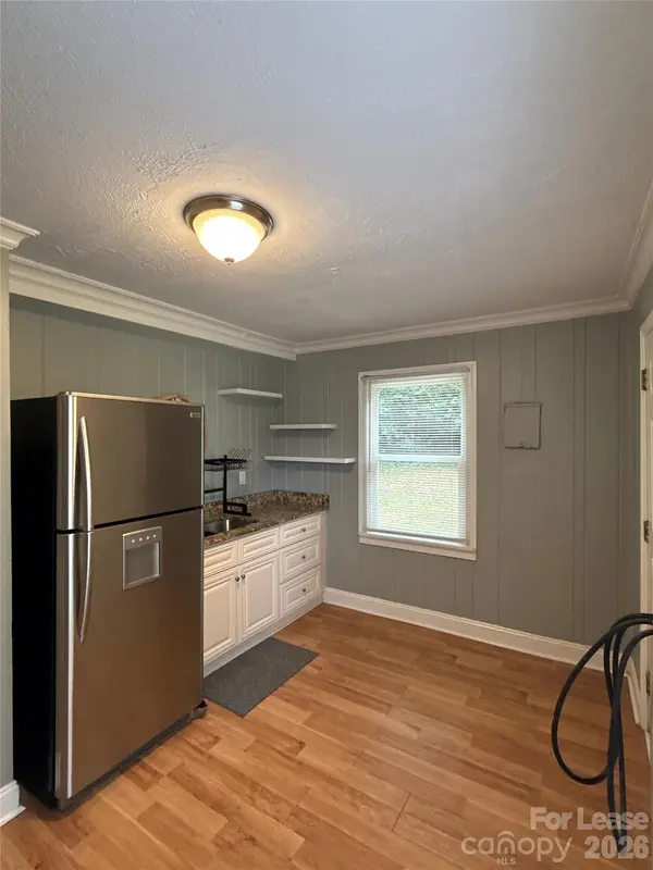 2660 Revolution Park DR, Charlotte, NC 28206