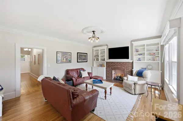 105 S Maple ST, Dallas, NC 28034