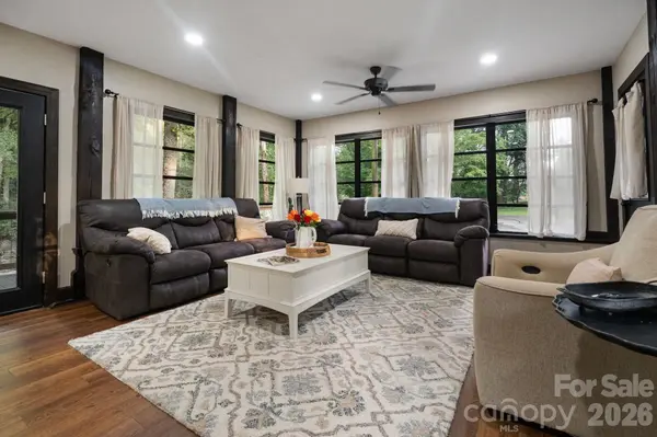 1754 Lake Tahoma RD, Marion, NC 28752