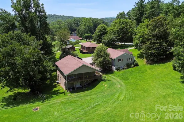 611 Pole Creasman RD, Asheville, NC 28806