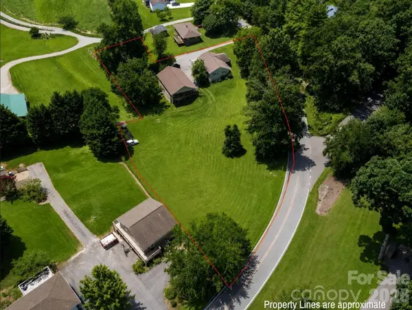 611 Pole Creasman RD, Asheville, NC 28806