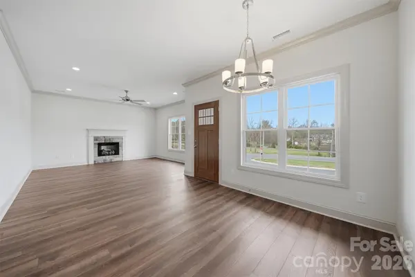 4957 Southview DR, Hickory, NC 28602