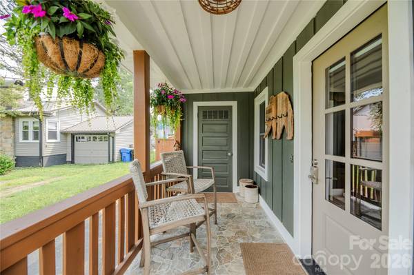357 N Country Club RD, Brevard, NC 28712