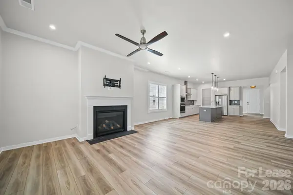 8016 Brookbank DR, Charlotte, NC 28269