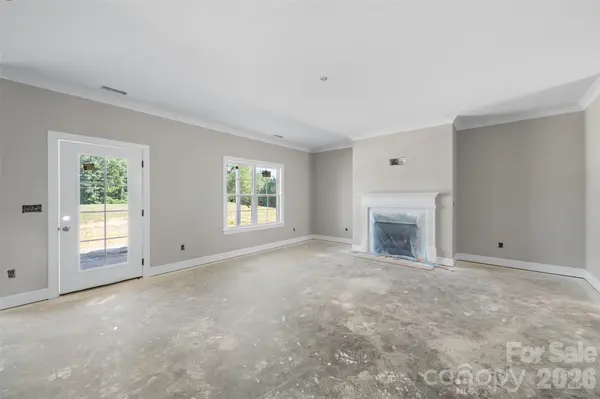 153 Canton DR, Lexington, NC 27295