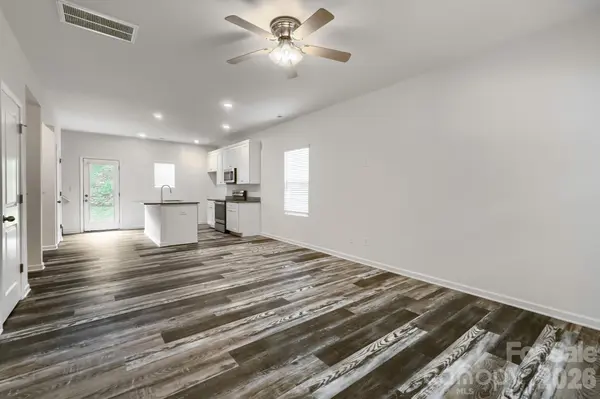 244 Valleybrook LN, Troutman, NC 28166