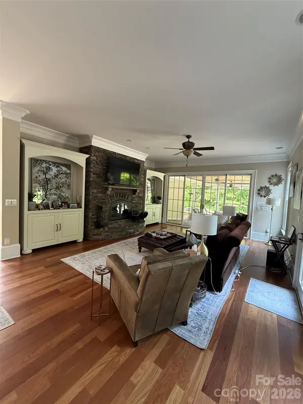 450 Greywalls LN, Iron Station, NC 28080